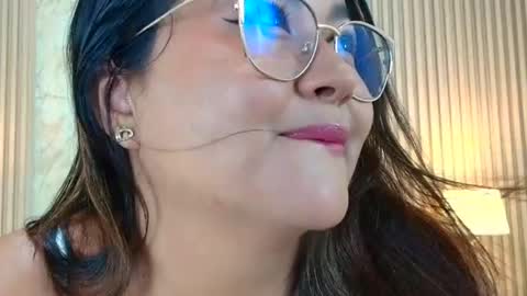 IsabellMendez online show from 19, 6, 2026