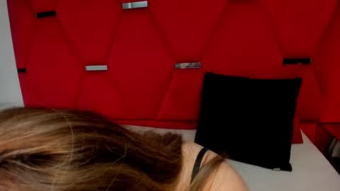 Snapshot of isabellmoon16 chatting on 21, 1, 2025 Elizabet online show from 21, 1, 2025