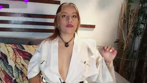 Snapshot of isamoon_ chatting on 13, 1, 2026 Isa online show from 13, 1, 2026