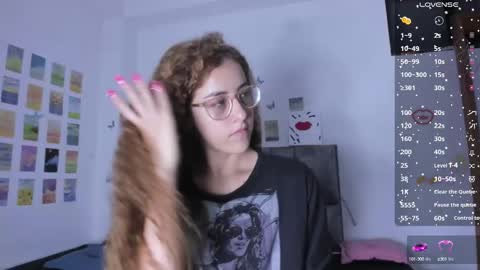 Isabela  online show from 7, 2, 2025