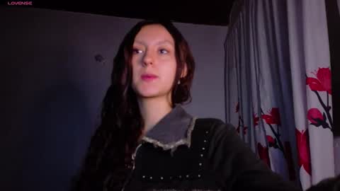 Snapshot of isis1012 chatting on 8, 2, 2026 isa online show from 8, 2, 2026