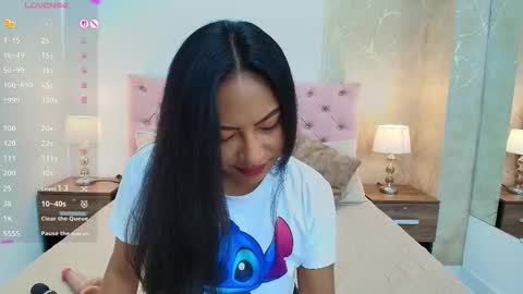 Isis Choi online show from 25, 3, 2026