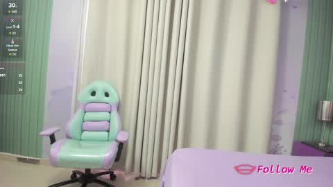 Snapshot of isis_loraine_ chatting on 2, 3, 2025 ISIS online show from 2, 3, 2025