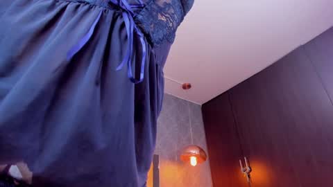 Isis online show from 7, 12, 2024