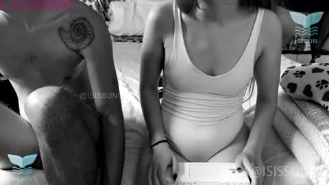 Isis SUN online show from 4, 11, 2025