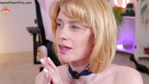 Lou  Peaches online show from 18, 4, 2026