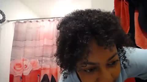 Snapshot of islothonit chatting on 8, 7, 2026 Sharice online show from 8, 7, 2026