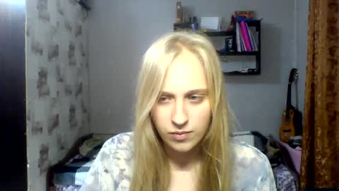 Snapshot of isolli chatting on 16, 6, 2026 Olli online show from 16, 6, 2026