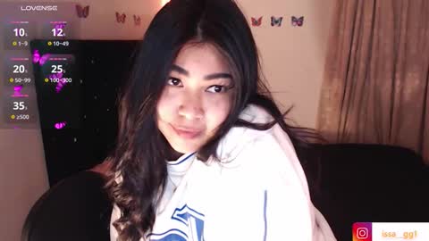 Snapshot of issa_gg chatting on 23, 9, 2025 isabella p online show from 23, 9, 2025