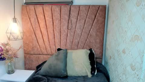 ISSA MILF online show from 24, 11, 2025