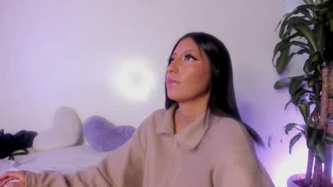 Snapshot of issaandneron_ chatting on 22, 11, 2025 Issa and Neron online show from 22, 11, 2025