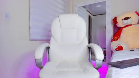 Isa  online show from 6, 2, 2025