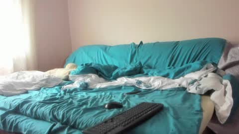 Issabelle online show from 5, 4, 2026