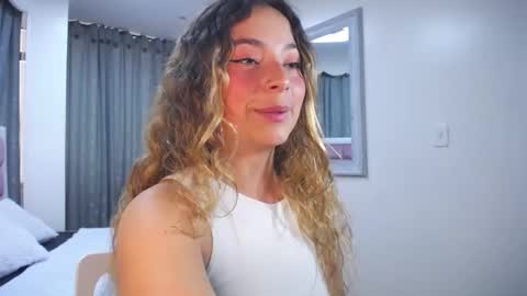 Snapshot of issadorajames chatting on 7, 1, 2025 issadorajames online show from 7, 1, 2025