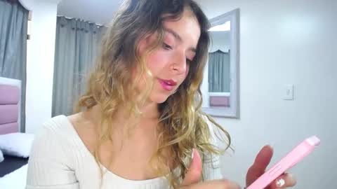 Snapshot of issadorajames chatting on 13, 1, 2025 issadorajames online show from 13, 1, 2025