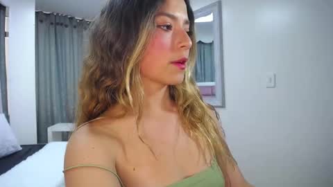 Snapshot of issadorajames chatting on 20, 1, 2025 issadorajames online show from 20, 1, 2025