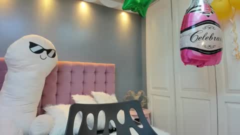 Snapshot of issadorajames chatting on 5, 10, 2025 issadorajames online show from 5, 10, 2025