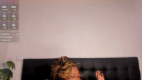 Snapshot of issanoir chatting on 12, 2, 2025 Issa online show from 12, 2, 2025