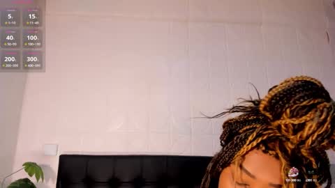 Snapshot of issanoir chatting on 13, 2, 2025 Issa online show from 13, 2, 2025