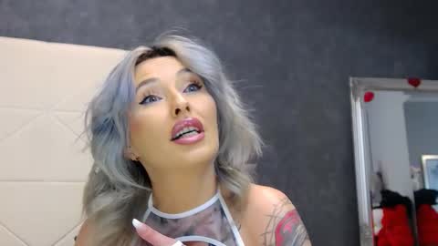 IssaSmyth online show from 20, 2, 2026