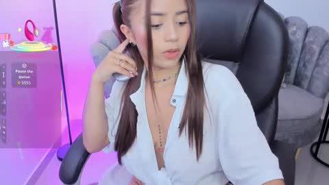 issi_loren online show from 21, 11, 2025