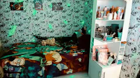 Yiz online show from 30, 11, 2025