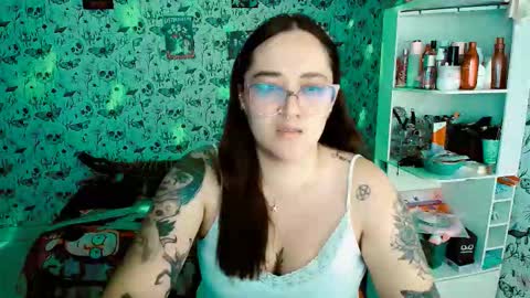 Yiz online show from 14, 12, 2025