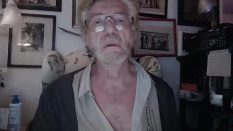 ImYourBitch online show from 4, 5, 2026
