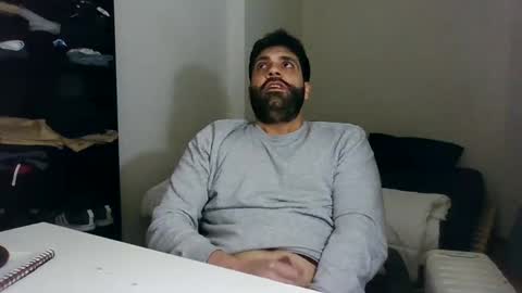 italianboybcn online show from 15, 1, 2025