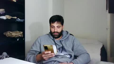 italianboybcn online show from 27, 2, 2025