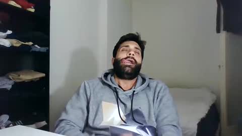 italianboybcn online show from 2, 3, 2025