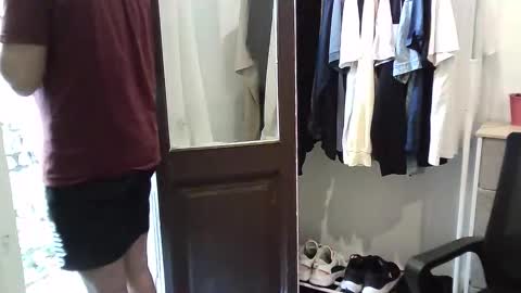 italianboybcn online show from 8, 10, 2025