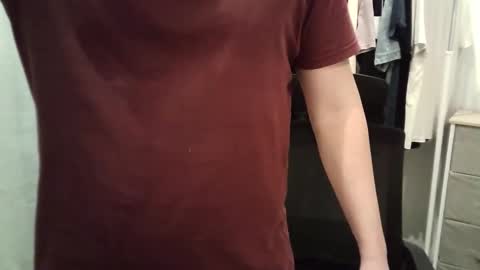 italianboybcn online show from 8, 10, 2025