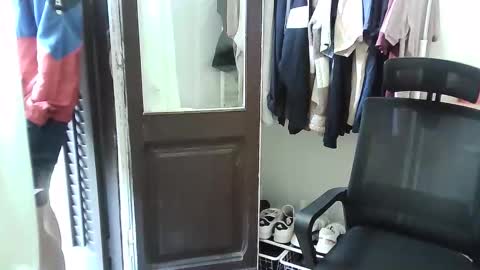 italianboybcn online show from 31, 10, 2025