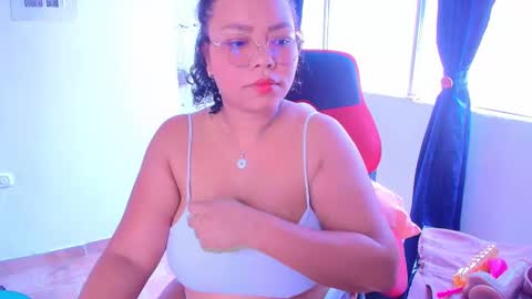 Snapshot of italy__boobs_ chatting on 28, 2, 2026 Sofia online show from 28, 2, 2026