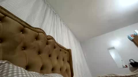 Snapshot of its_me_khalifa chatting on 5, 10, 2025 MARIA LABO online show from 5, 10, 2025