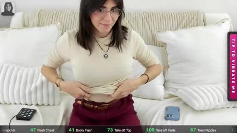 itschloelaurent online show from 22, 5, 2026