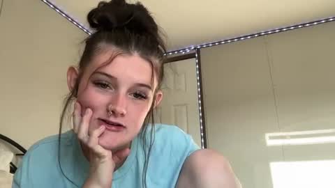 itsKaylaaa online show from 16, 6, 2026