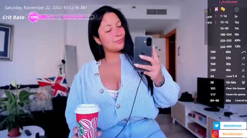 Itsmedannax   online show from 22, 11, 2025