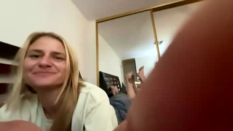 Snapshot of itsmekrissy chatting on 12, 7, 2026 itsmekrissy online show from 12, 7, 2026