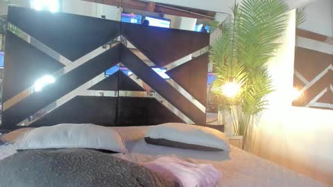 Moon online show from 28, 3, 2026