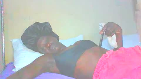 Snapshot of itsqueen_blacq chatting on 15, 9, 2025 Queen blacq online show from 15, 9, 2025
