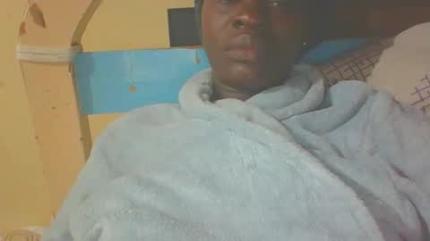 Snapshot of itsqueen_blacq chatting on 3, 10, 2025 Queen blacq online show from 3, 10, 2025