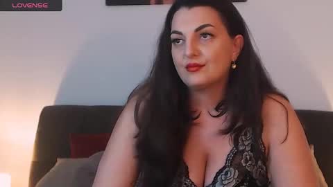 Melissa Khaan online show from 5, 1, 2025