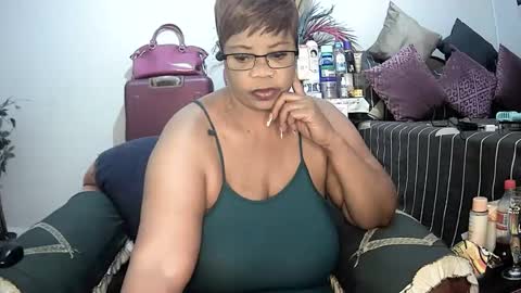 itumeleng74 online show from 28, 1, 2025