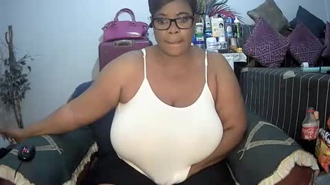 itumeleng74 online show from 3, 2, 2025