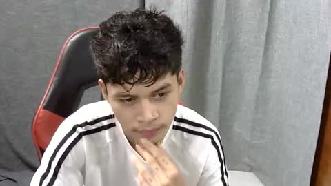 itzme_john online show from 12, 4, 2026