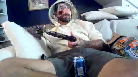 Itzmeebabyy online show from 23, 10, 2025