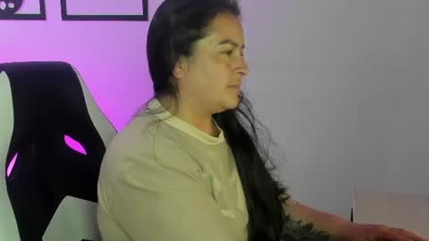 Snapshot of ivana_kyle chatting on 30, 6, 2026 ivana online show from 30, 6, 2026