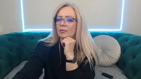 Snapshot of ivanacharm chatting on 15, 5, 2026 ivanacharm online show from 15, 5, 2026